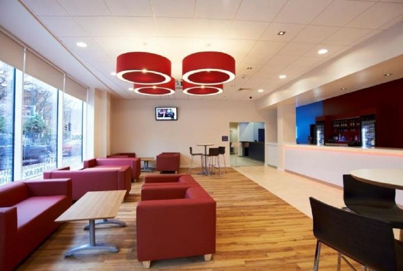 Mercure London Gatwick Airport Horley Exterior foto