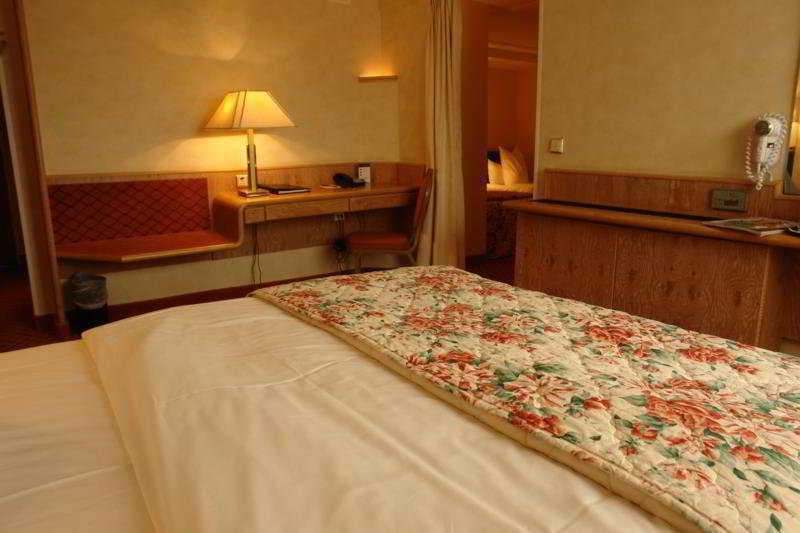 Mercure London Gatwick Airport Horley Zimmer foto